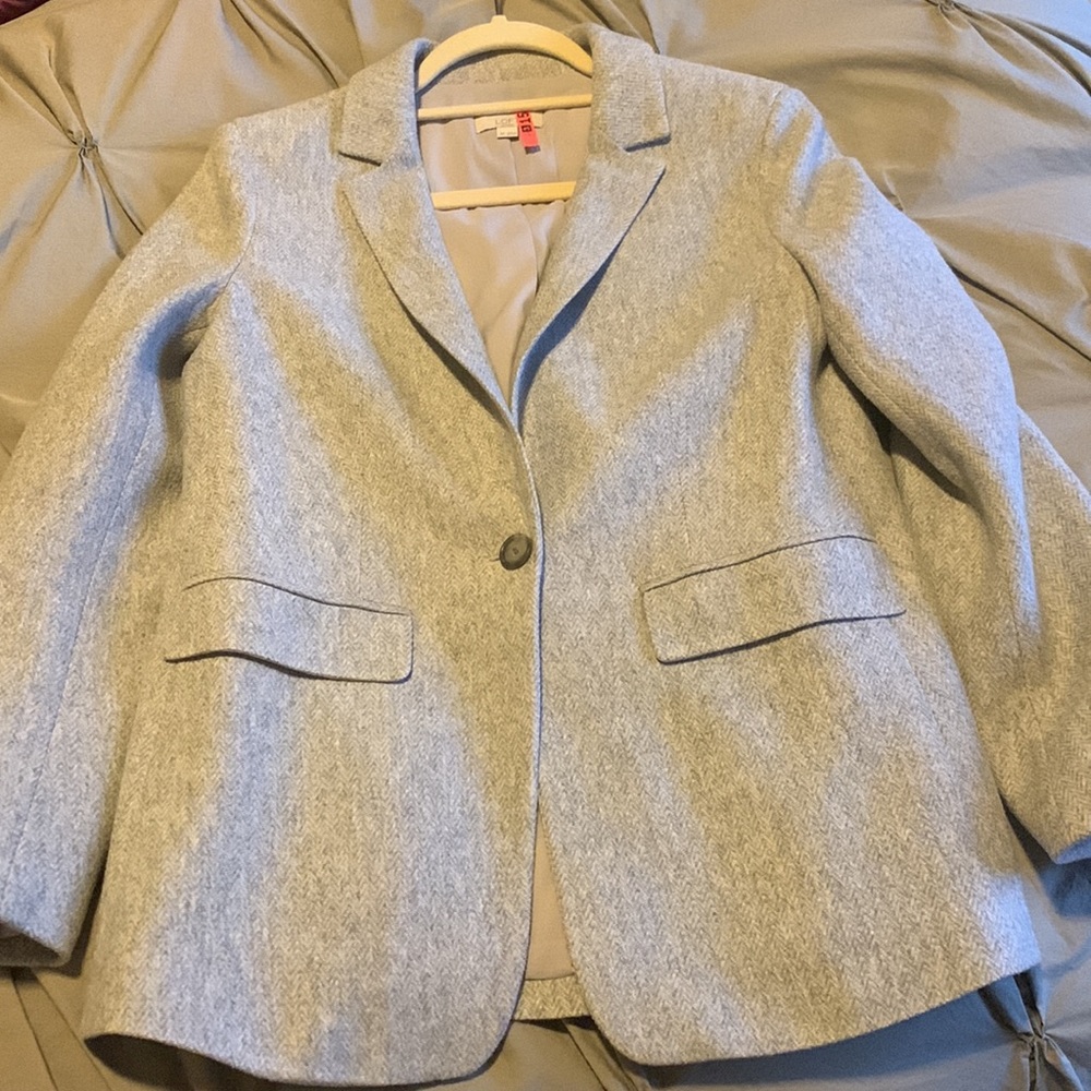 LOFT Pale Gray Blazer - size 6P herringbone